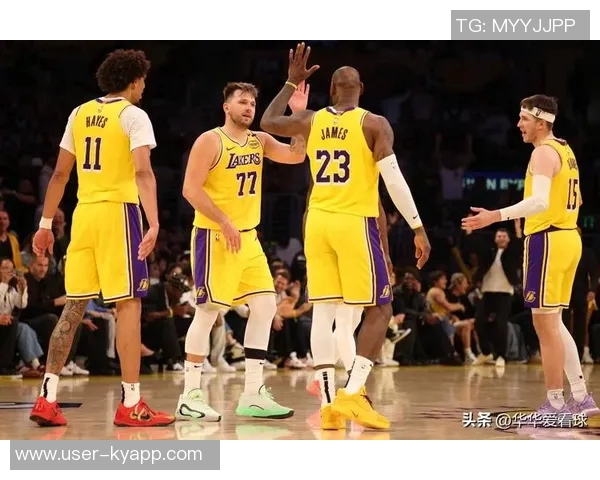 首期投票揭晓湖人三将入西部前十东契奇领衔詹姆斯里夫斯紧随其后